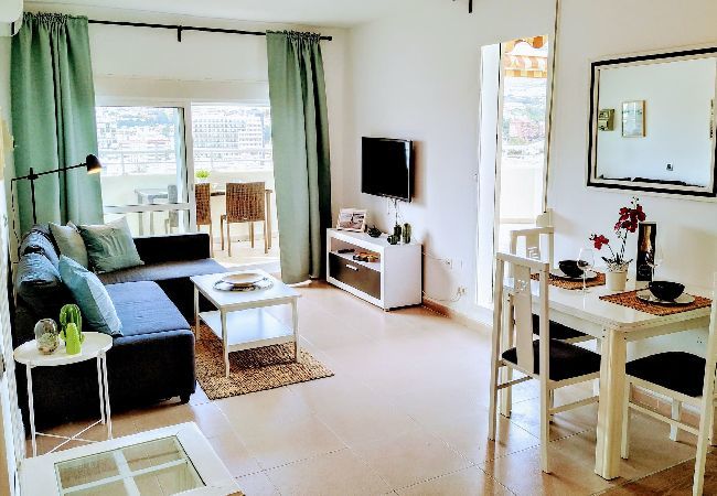 Apartment in Benalmádena - Deluxe Apartment Sea View & Large Terrace
