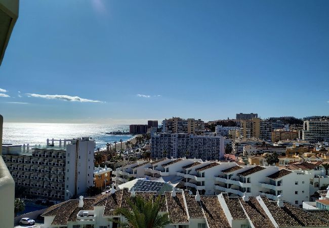 Apartment in Benalmádena - Luxury Apartment in BenalBeach with Beach Views