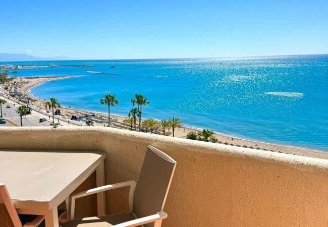 Apartment in Benalmádena - Large Deluxe Front Sea View Apartment Benalbeach