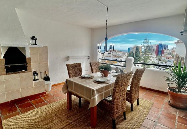 Apartment in Benalmádena - Luxury Apartment with Pool and Terrace