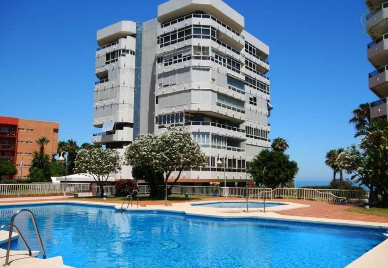 Apartment in Torremolinos - Luxury Suite Penthouse 4 bedrooms facing the sea