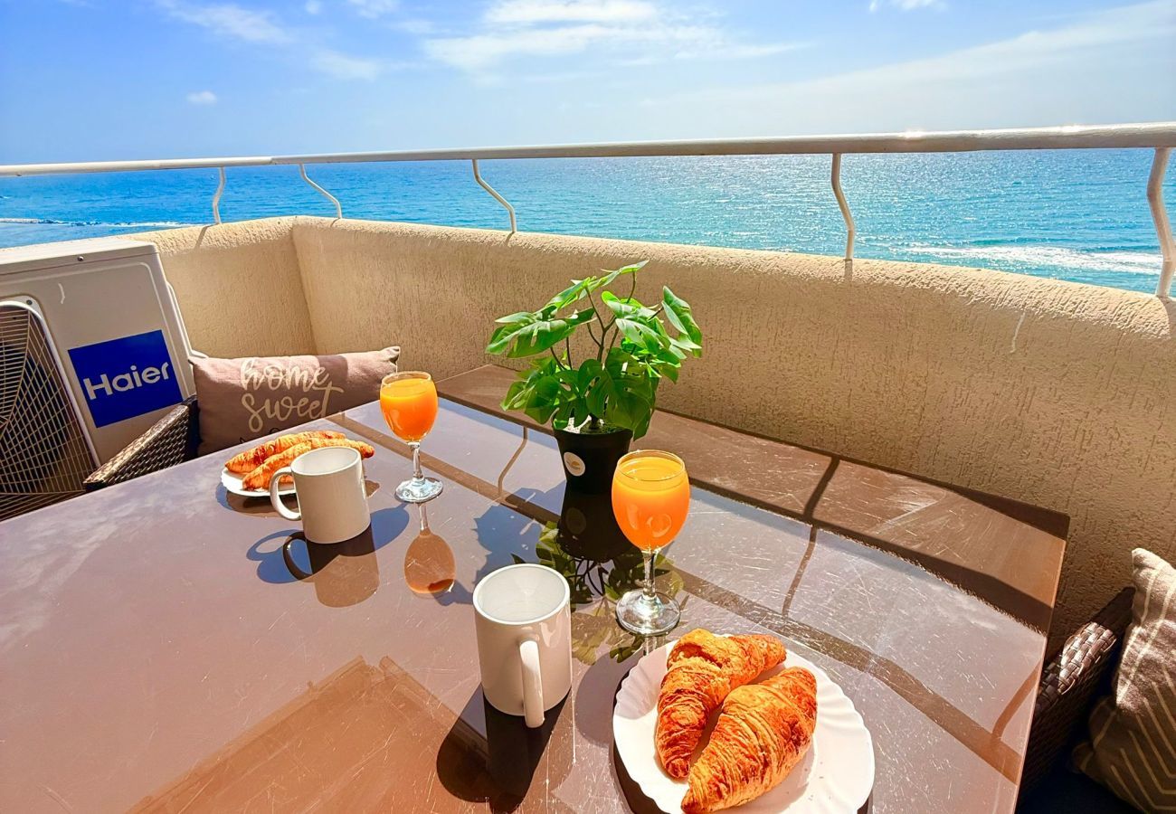 Apartment in Benalmádena - Benalbeach Apartment with Magnificent Sea View