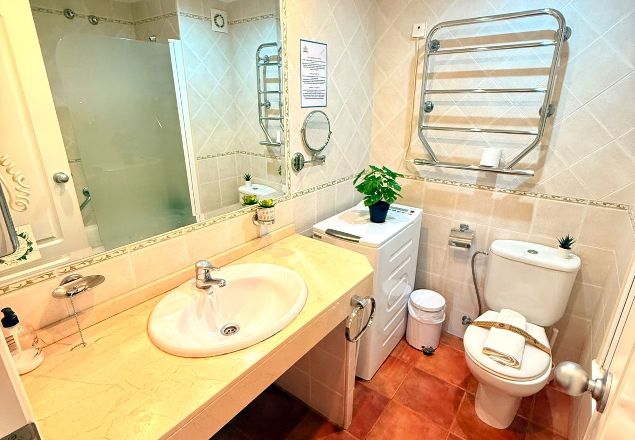 Apartment in Benalmádena - Benalbeach Apartment with Magnificent Sea View