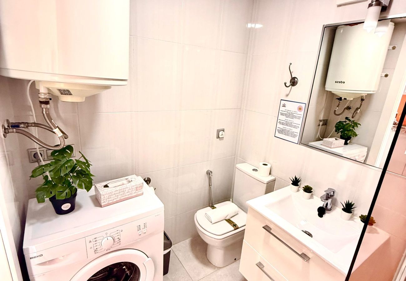 Studio in Benalmádena - Spacious Studio in Benalbeach with sea views