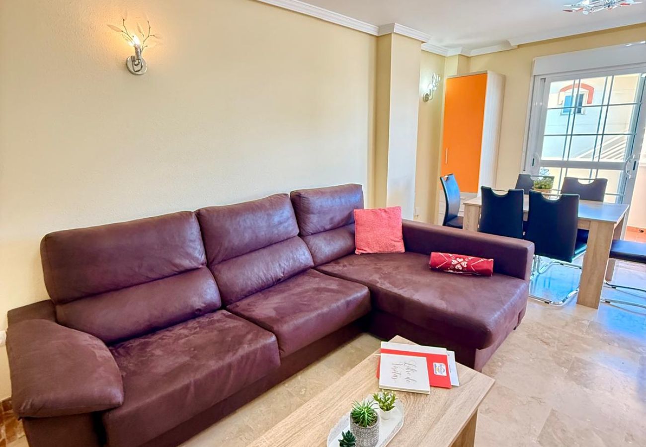 Apartment in Benalmádena - Large Apartment with Sea Views & Terrace