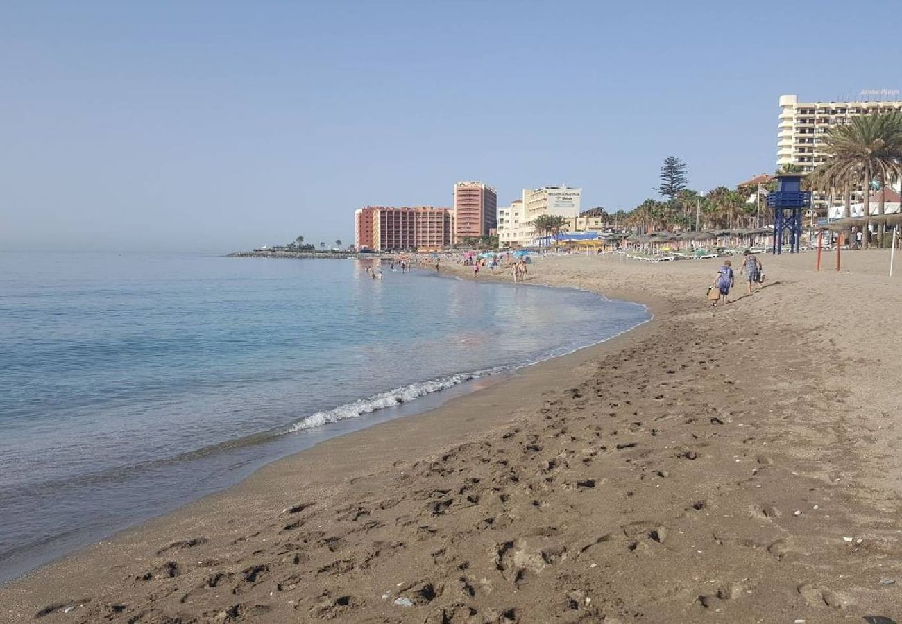 Apartment in Benalmádena - Family Apartment with 2 bedrooms