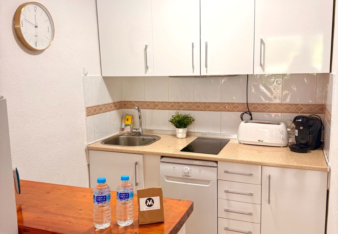 Apartment in Benalmádena - Lovely Sea and Garden View Apartment Benalbeach