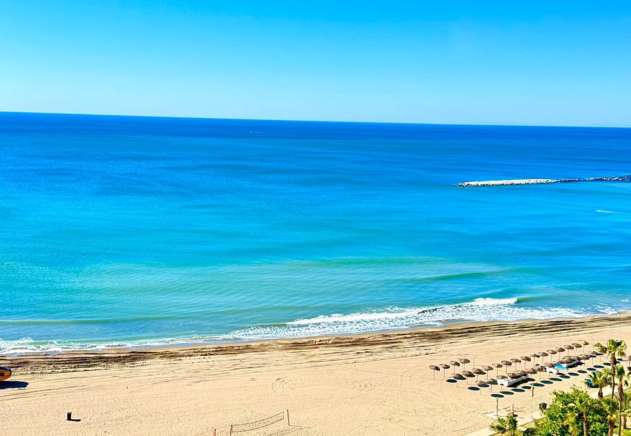 Apartment in Benalmádena - Deluxe penthouse with sea views near Puerto Marina