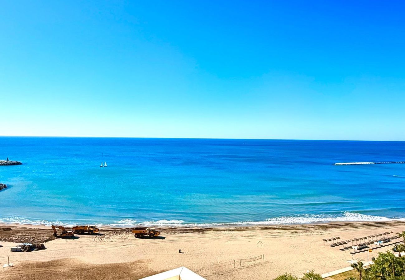 Apartment in Benalmádena - Deluxe penthouse with sea views near Puerto Marina
