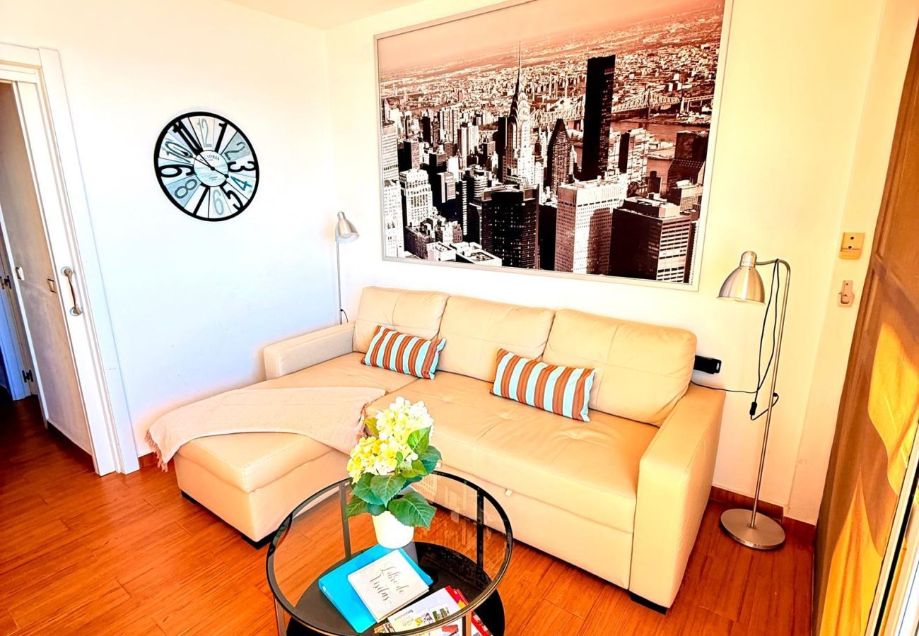 Apartment in Benalmádena - Deluxe penthouse with sea views near Puerto Marina