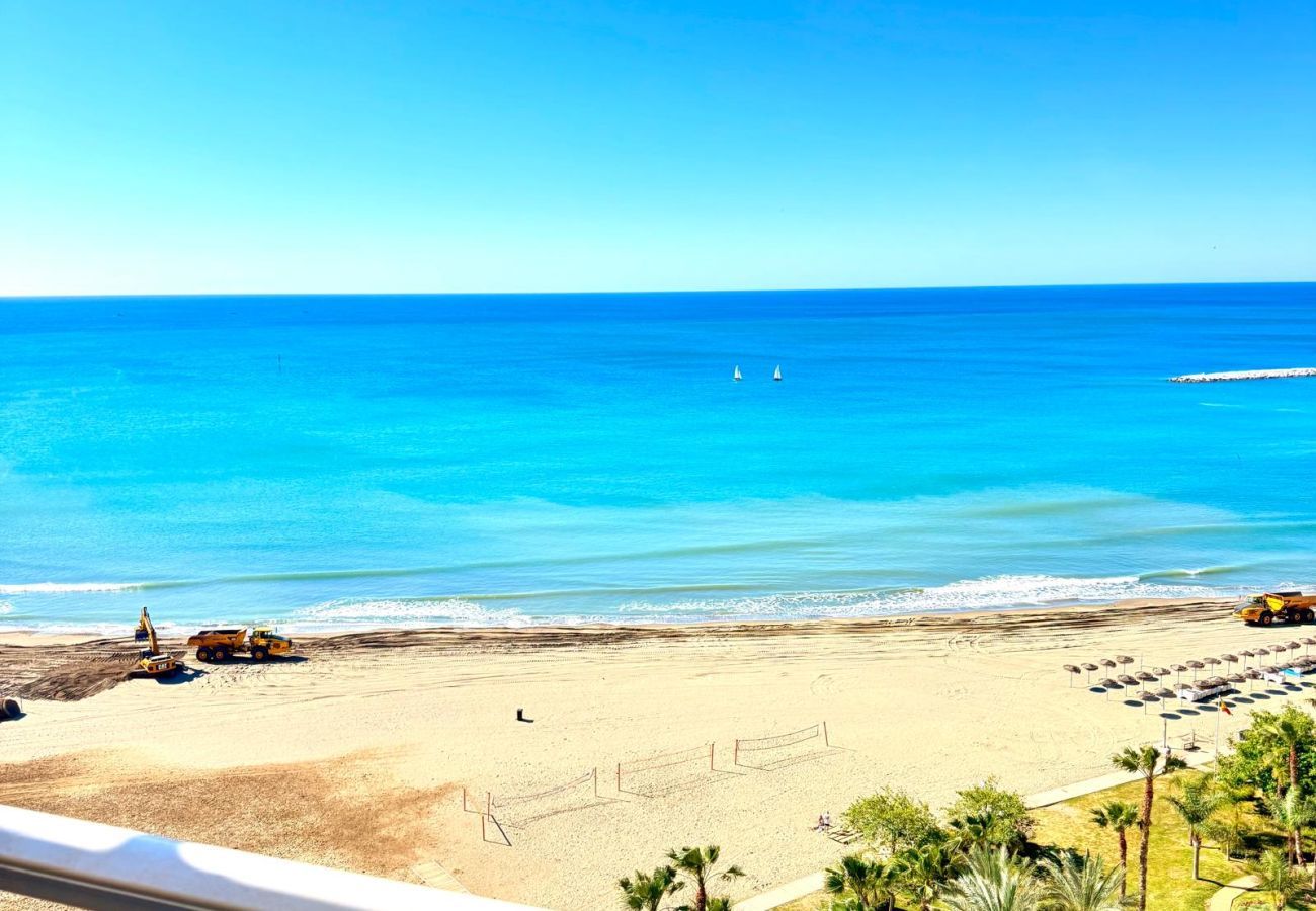 Apartment in Benalmádena - Deluxe penthouse with sea views near Puerto Marina