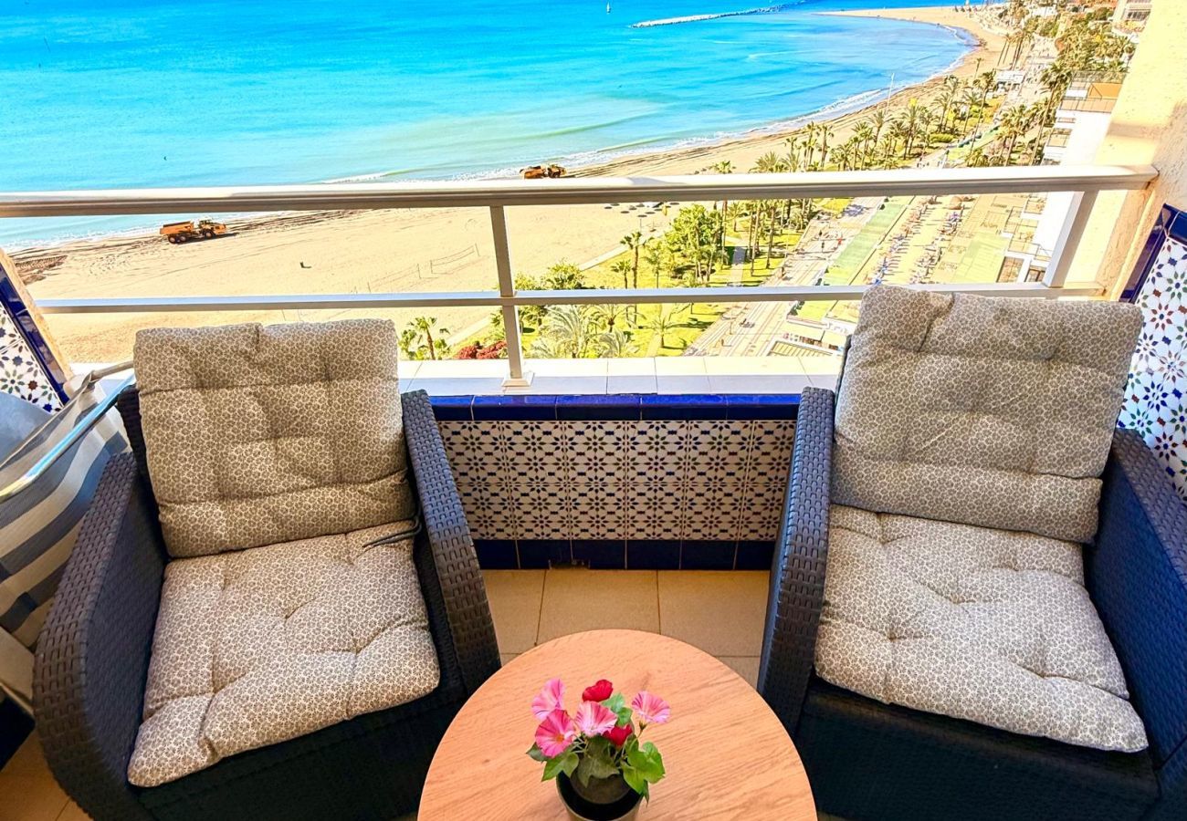 Apartment in Benalmádena - Deluxe penthouse with sea views near Puerto Marina