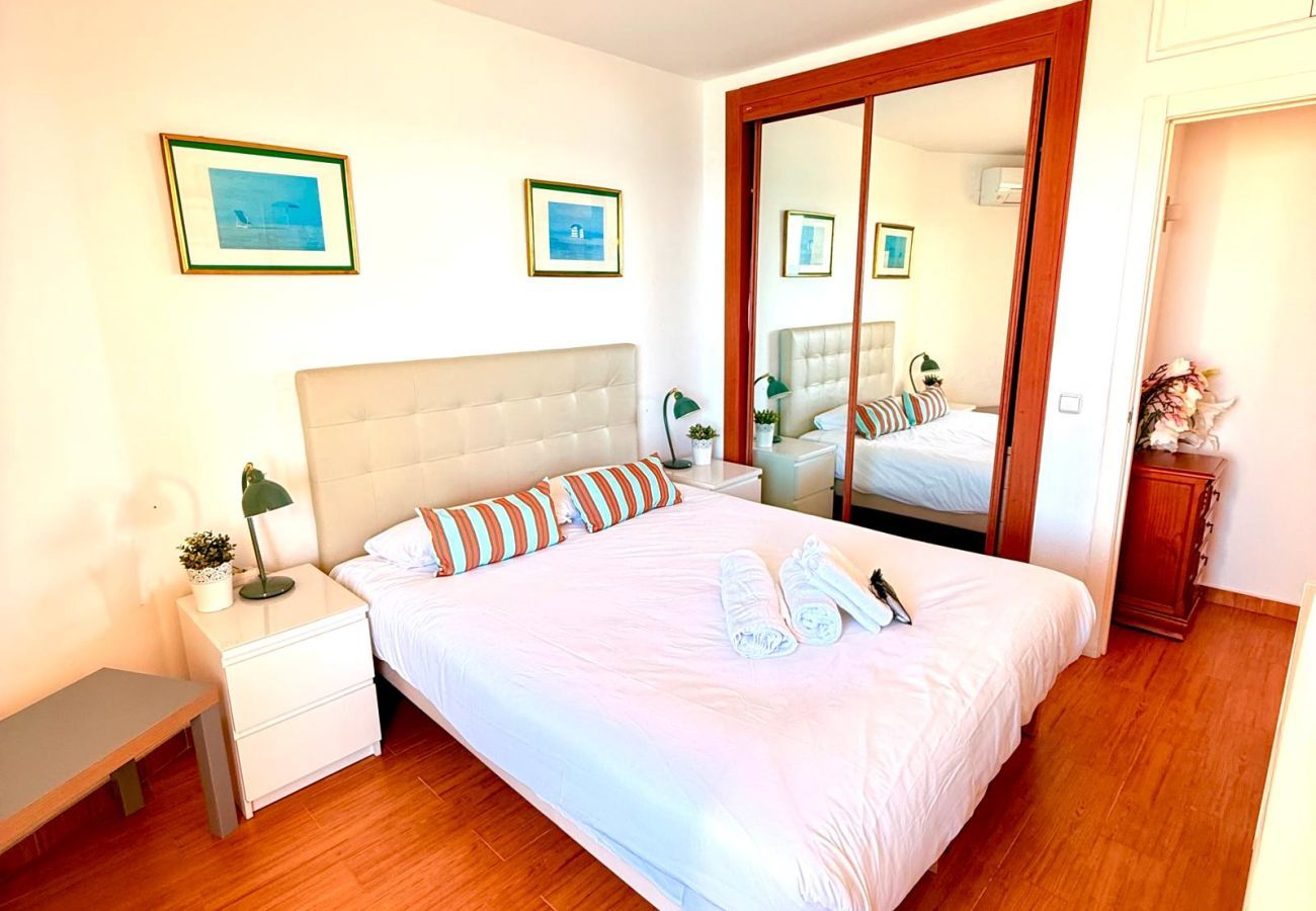 Apartment in Benalmádena - Deluxe penthouse with sea views near Puerto Marina