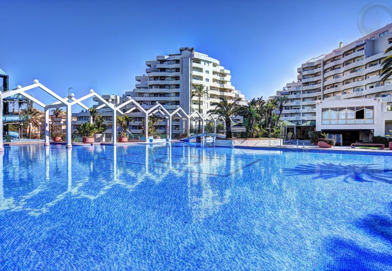 Apartment in Benalmádena - Benalbeach Sea Front Apartment with Large Terrace