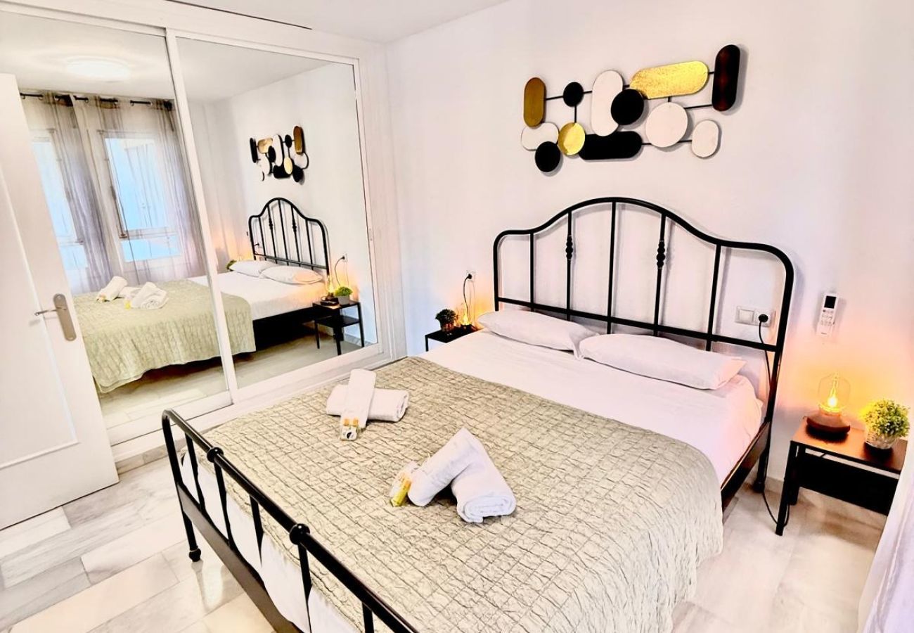 Apartment in Benalmádena - 1 Bedroom Apartment with Large Terrace and BBQ