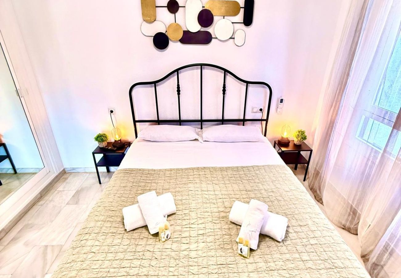 Apartment in Benalmádena - 1 Bedroom Apartment with Large Terrace and BBQ