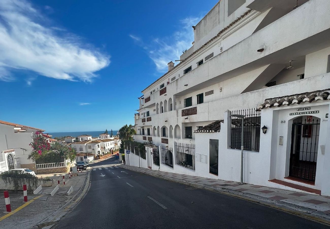 Apartment in Benalmádena - Quiet Apartment In Torrequebrada