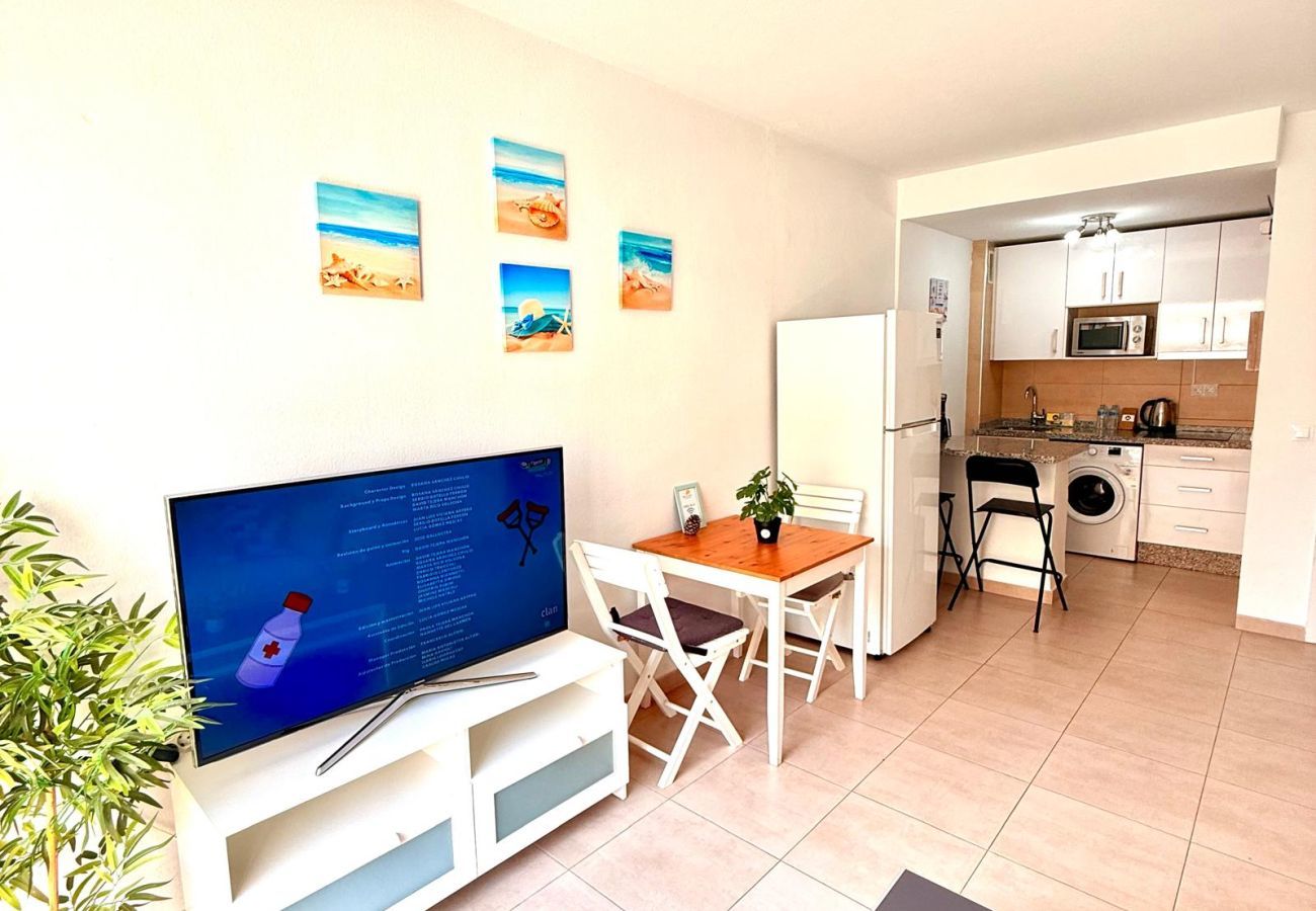 Apartment in Benalmádena - Benalbeach Apartment with Sea & Garden View 