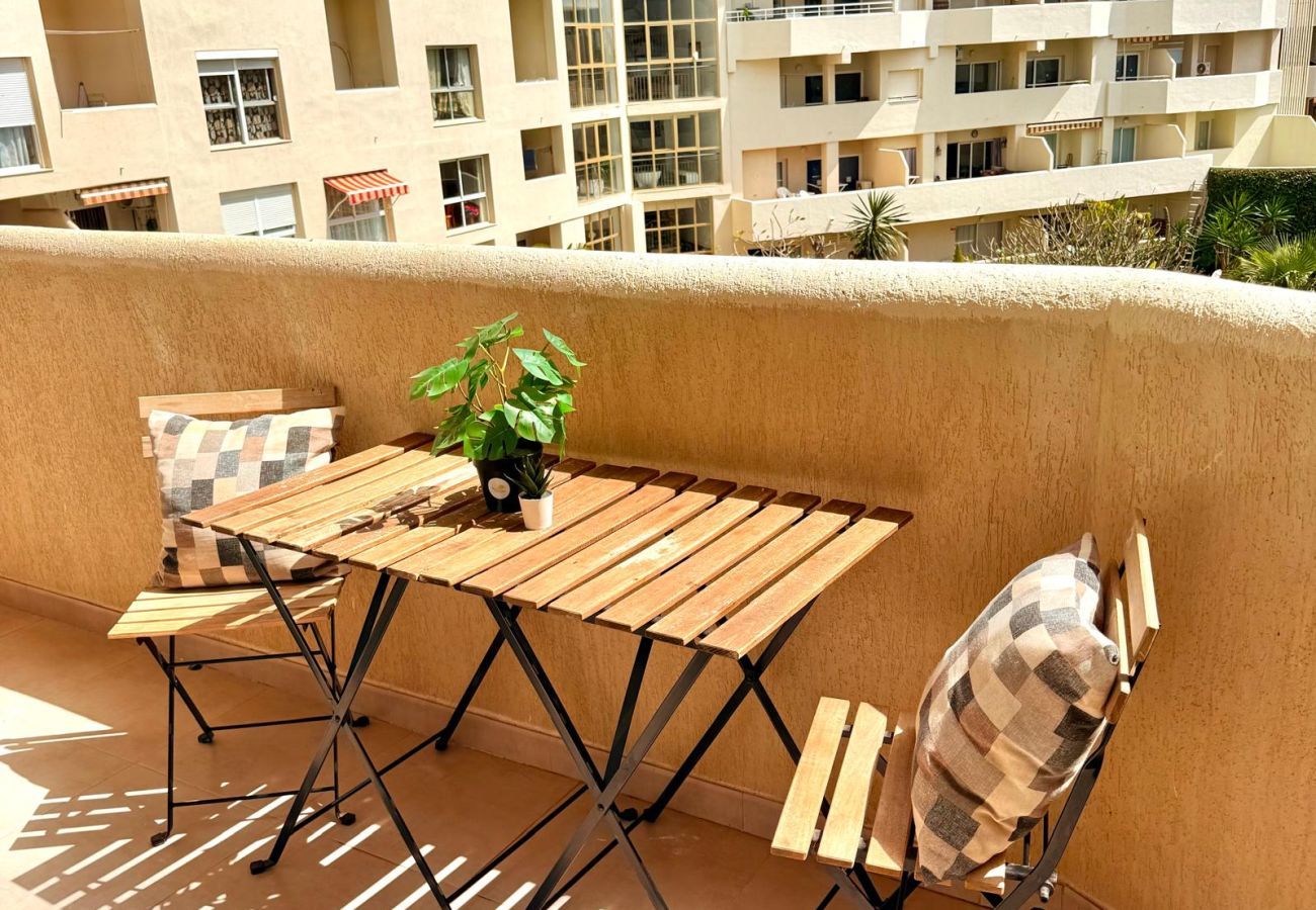 Apartment in Benalmádena - Benalbeach Apartment with Sea & Garden View 