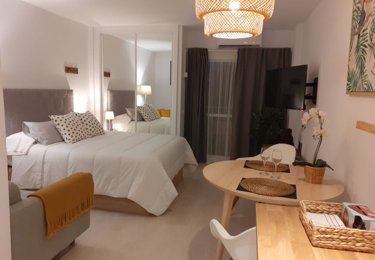 Studio in Benalmádena - Golden Sunset Sea View Premium Apartment