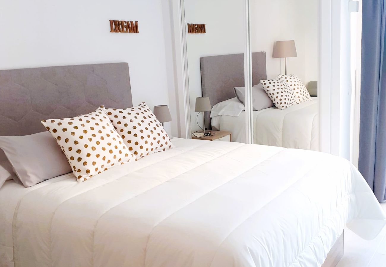 Studio in Benalmádena - Golden Sunset Sea View Premium Apartment