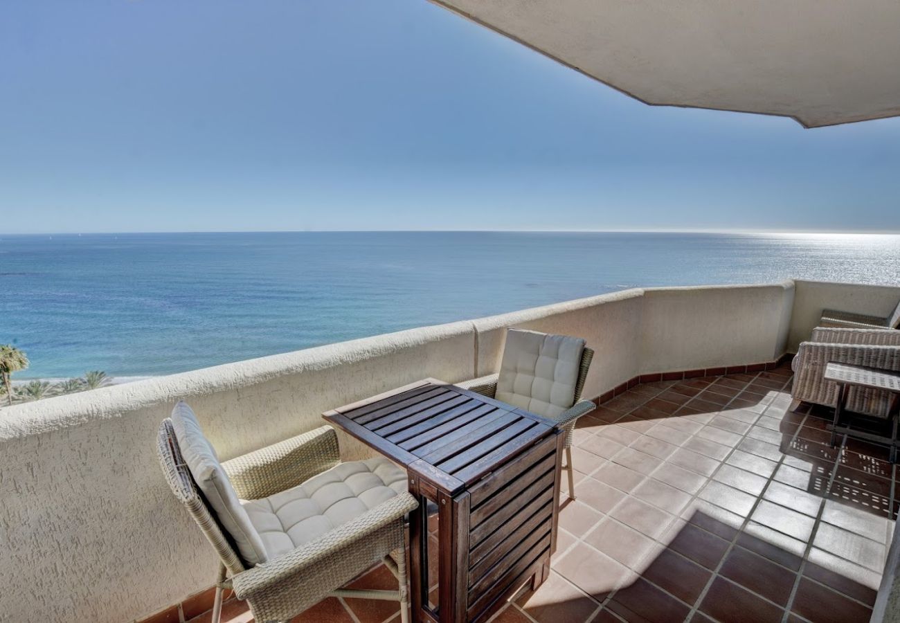 Apartment in Benalmádena - Deluxe Large Apartment with Sea Views Benalbeach