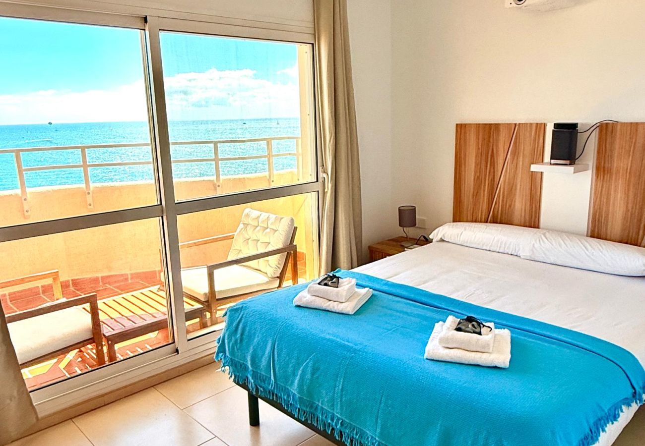 Apartment in Benalmádena - Deluxe Large Apartment with Sea Views Benalbeach