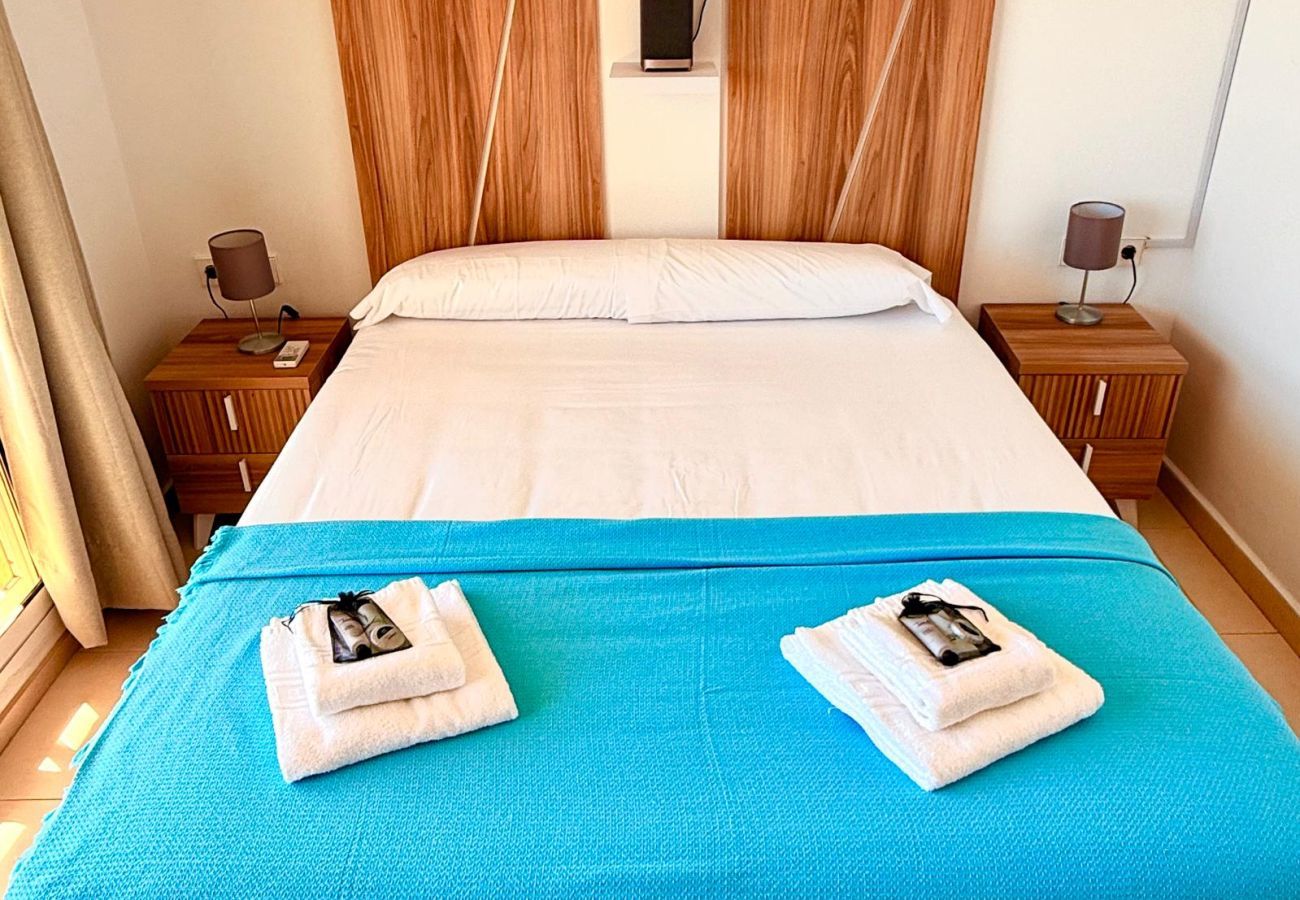 Apartment in Benalmádena - Deluxe Large Apartment with Sea Views Benalbeach