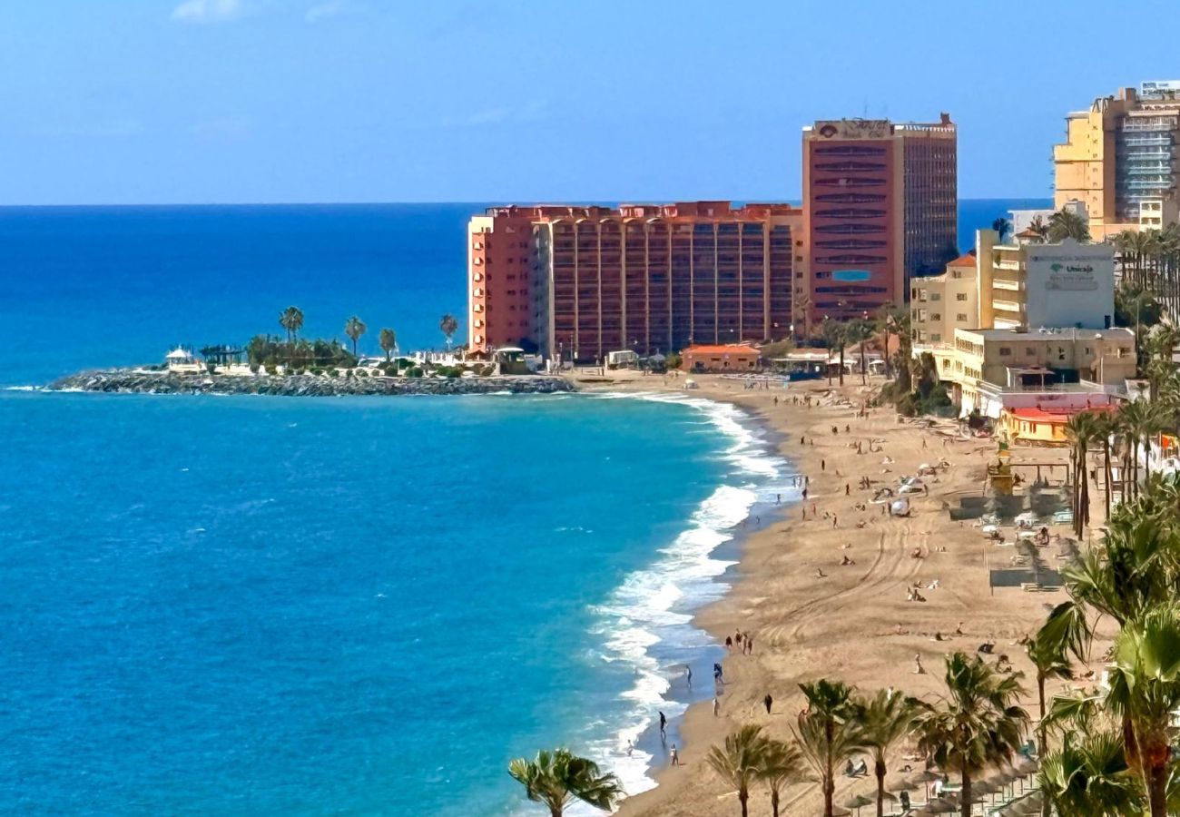 Apartment in Benalmádena - Deluxe Large Apartment with Sea Views Benalbeach