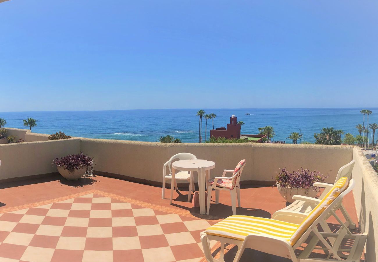 Apartment in Benalmádena - Deluxe Front Sea View Apartment Large Terrace