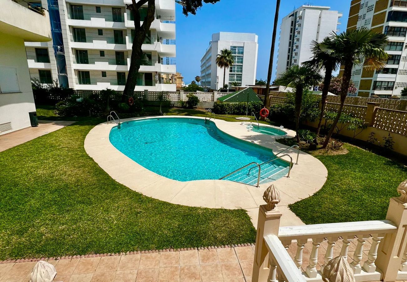 Apartment in Benalmádena - 2 Bedroom Apartment in Puerto Marina