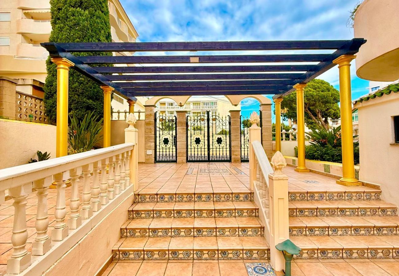 Apartment in Benalmádena - 2 Bedroom Apartment in Puerto Marina