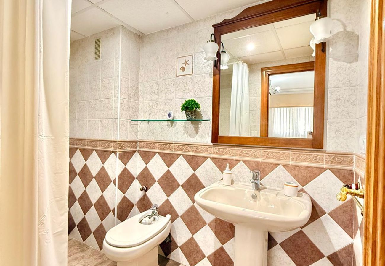 Apartment in Benalmádena - 2 Bedroom Apartment in Puerto Marina