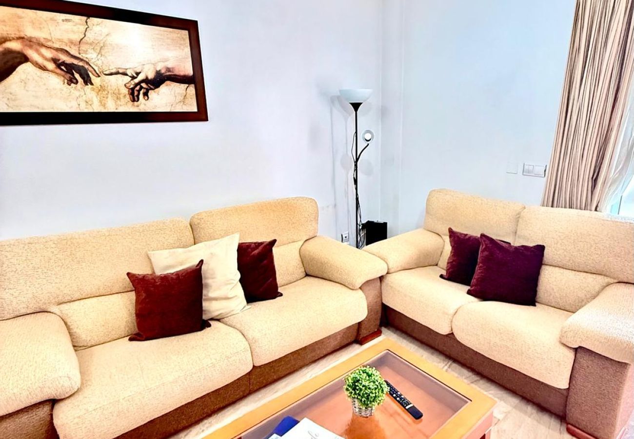 Apartment in Benalmádena - 2 Bedroom Apartment in Puerto Marina