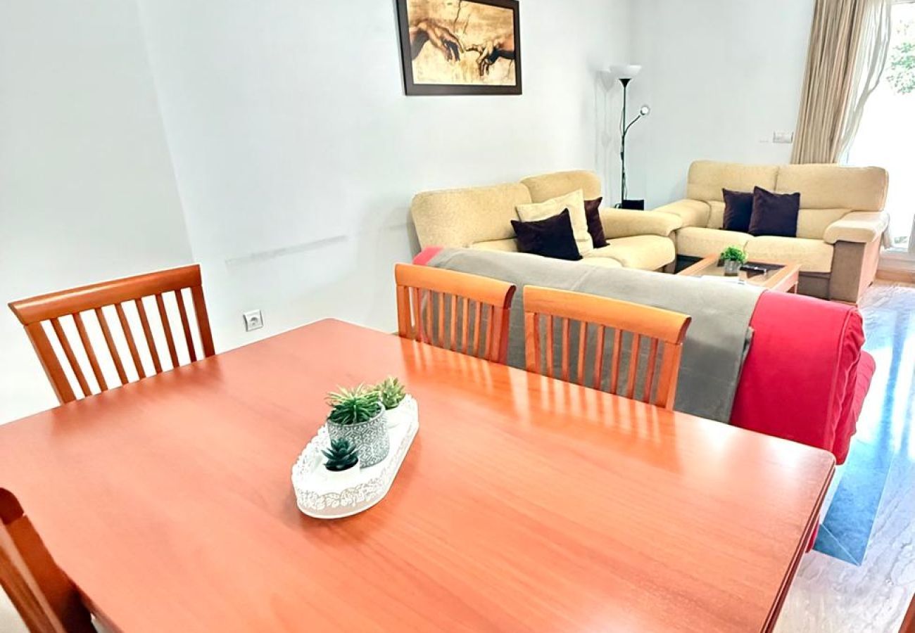 Apartment in Benalmádena - 2 Bedroom Apartment in Puerto Marina