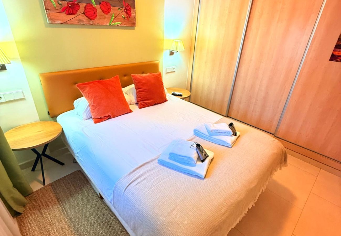 Apartment in Benalmádena - Charming Apartment in Benalbeach