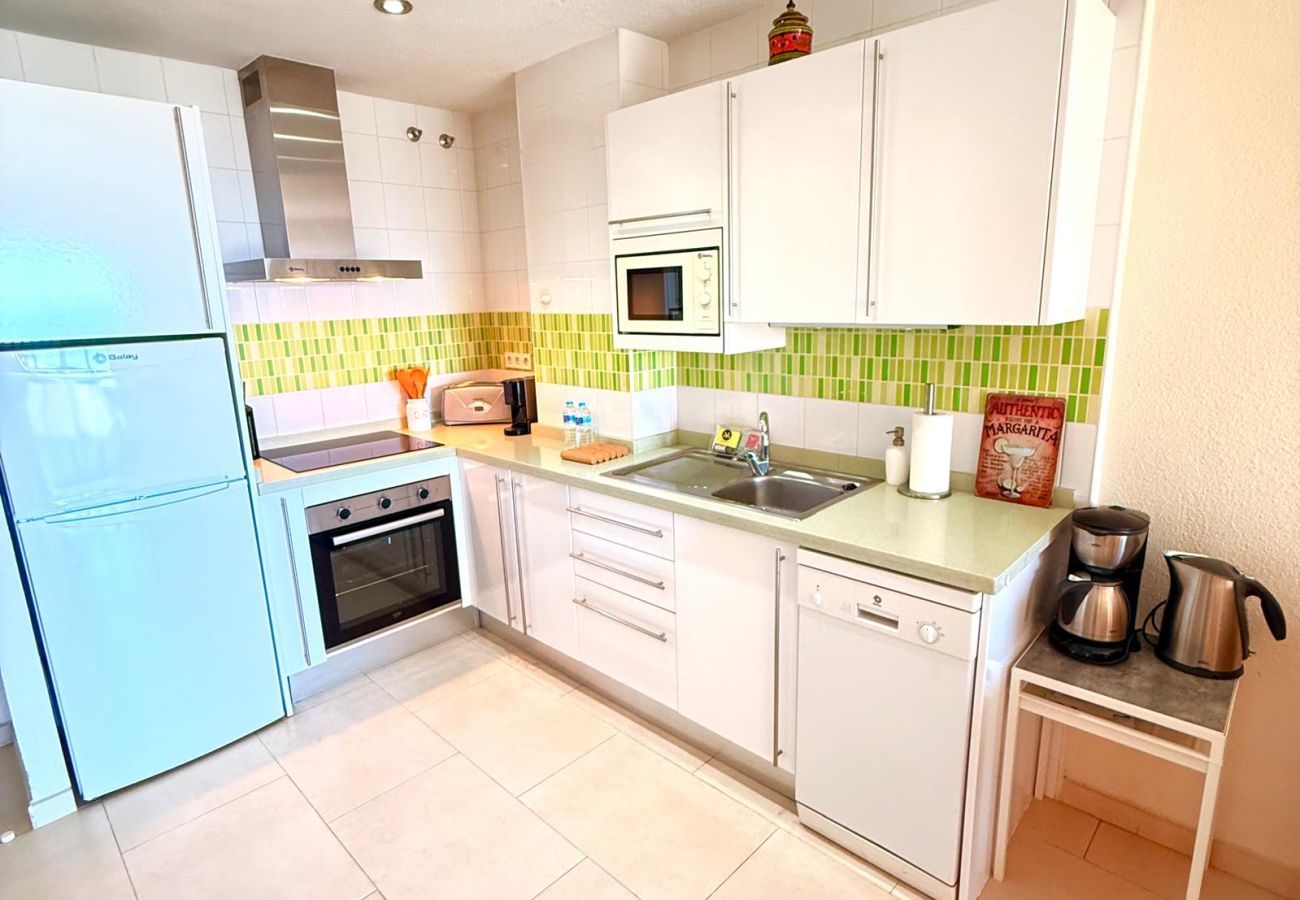 Apartment in Benalmádena - Charming Apartment in Benalbeach