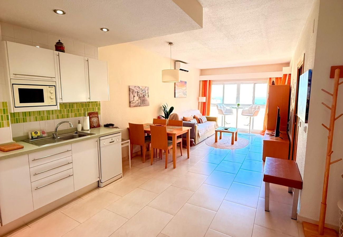 Apartment in Benalmádena - Charming Apartment in Benalbeach