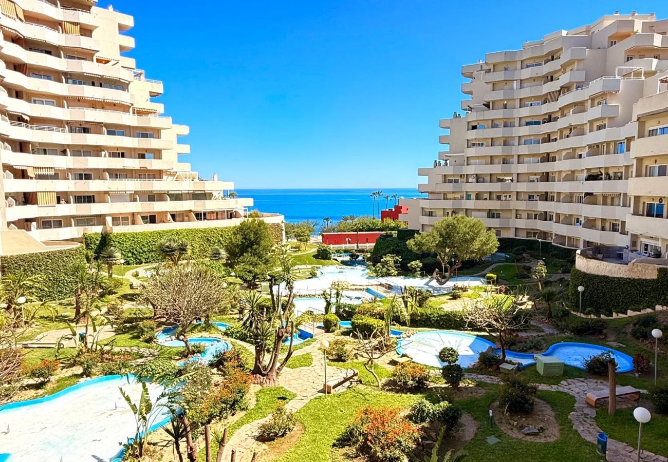 Apartment in Benalmádena - Charming Apartment in Benalbeach