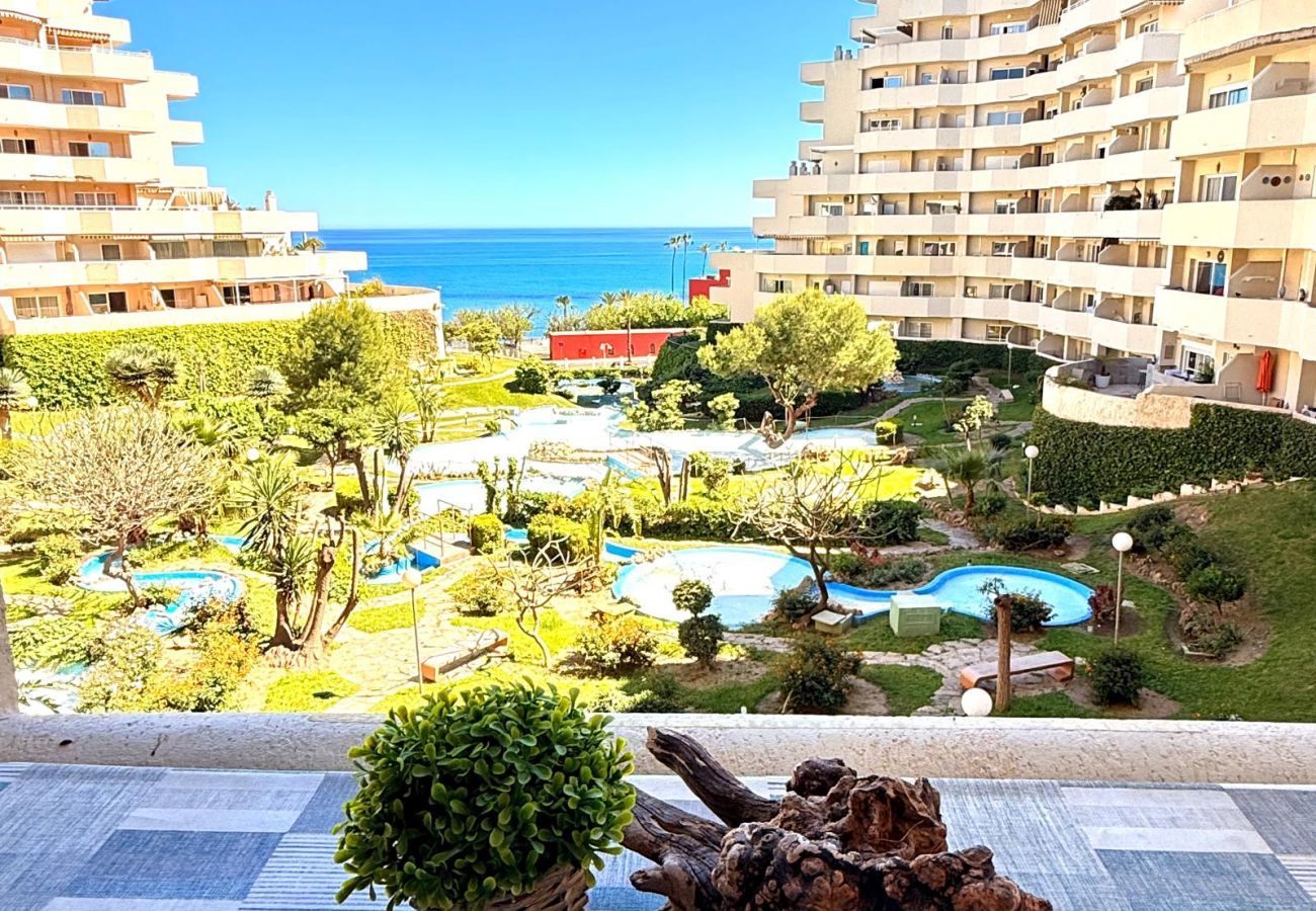 Apartment in Benalmádena - Charming Apartment in Benalbeach