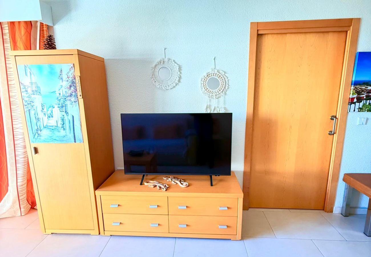 Apartment in Benalmádena - Charming Apartment in Benalbeach