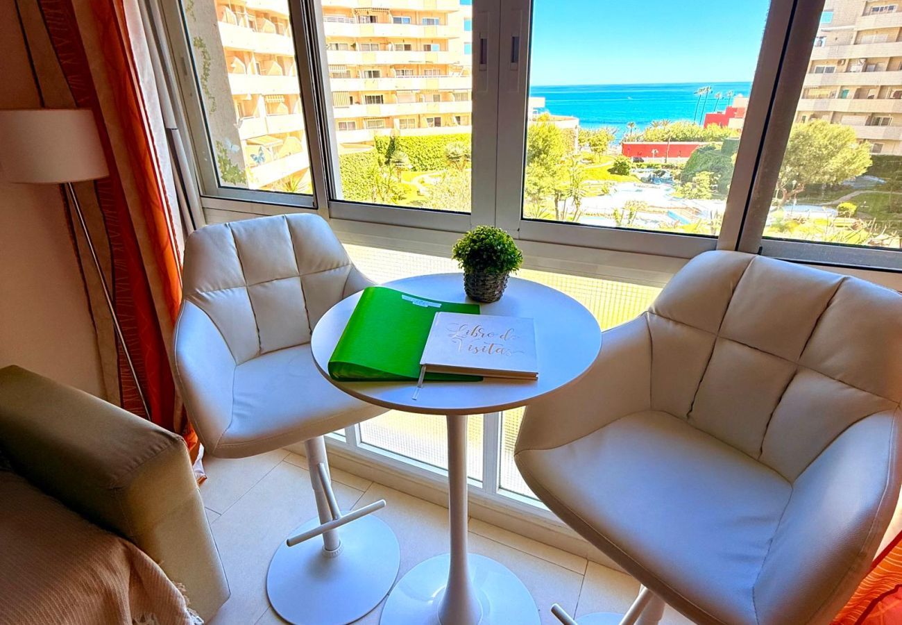 Apartment in Benalmádena - Charming Apartment in Benalbeach