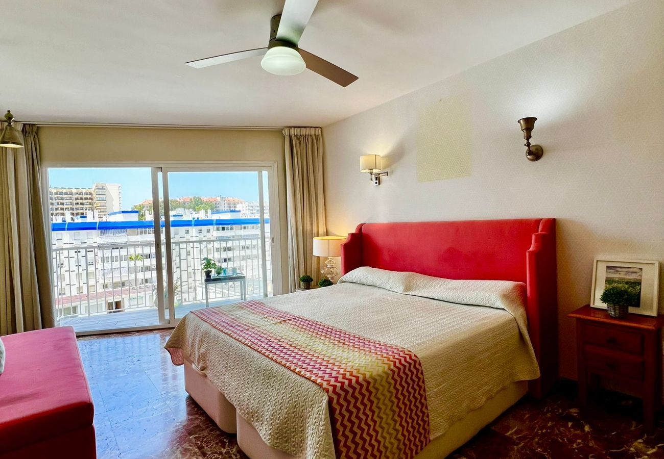 Apartment in Benalmádena - Apartment With Magnificent Frontal Sea View