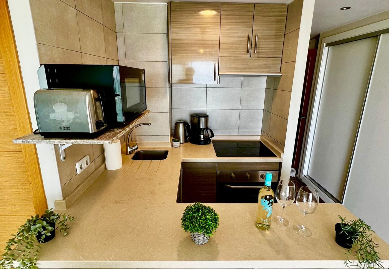 Apartment in Benalmádena - Apartment With Magnificent Frontal Sea View
