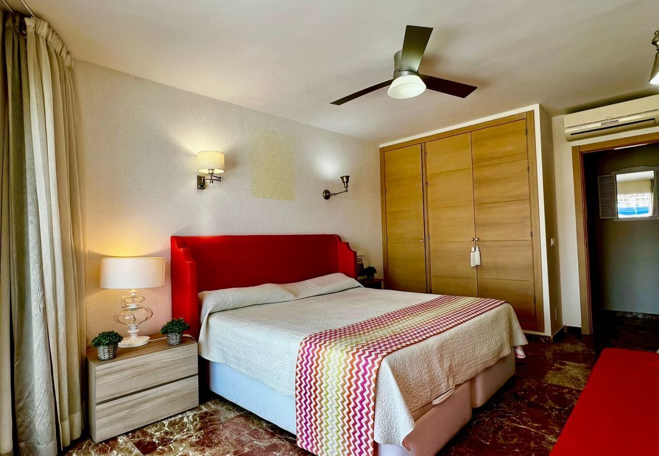 Apartment in Benalmádena - Apartment With Magnificent Frontal Sea View