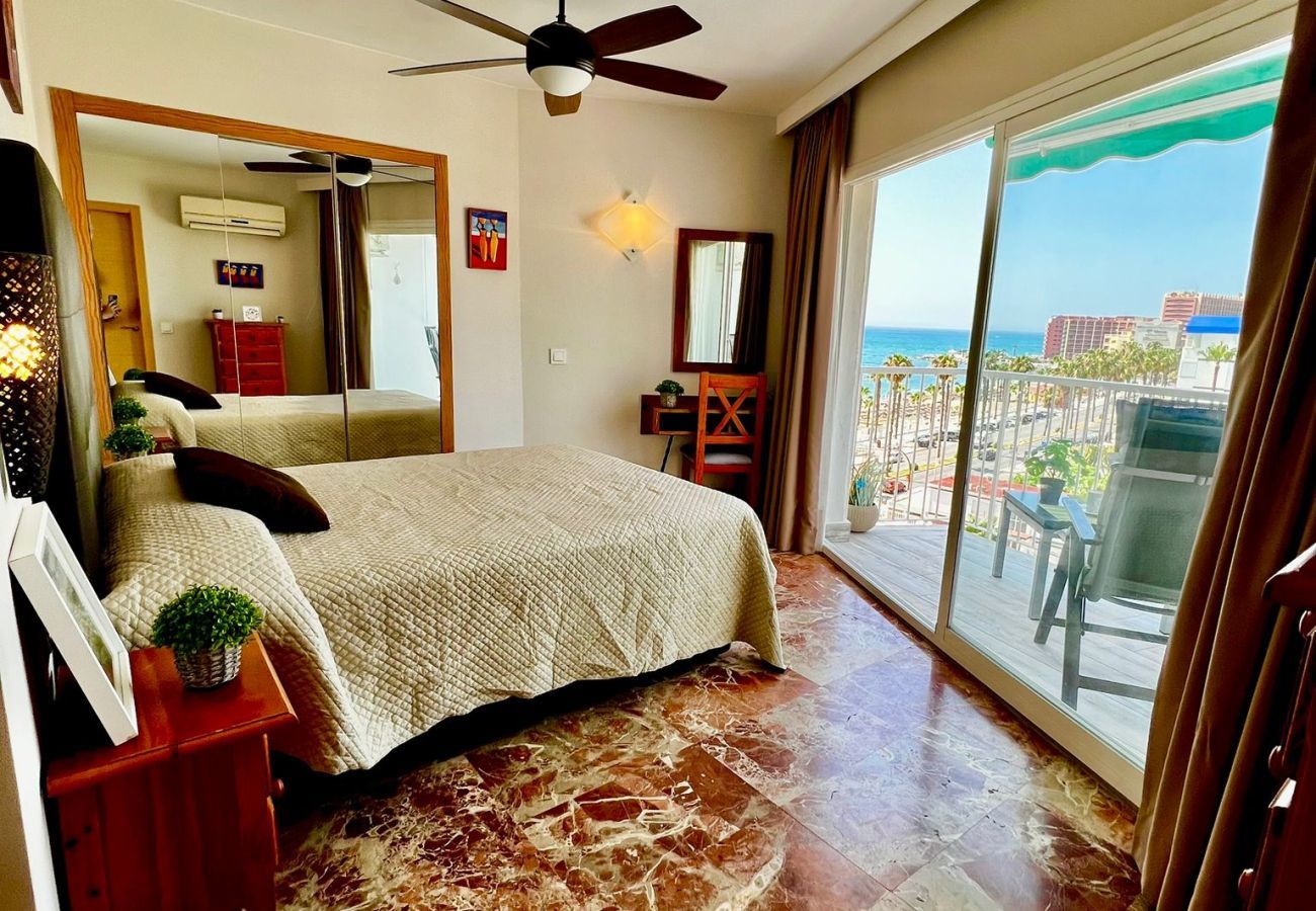 Apartment in Benalmádena - Apartment With Magnificent Frontal Sea View