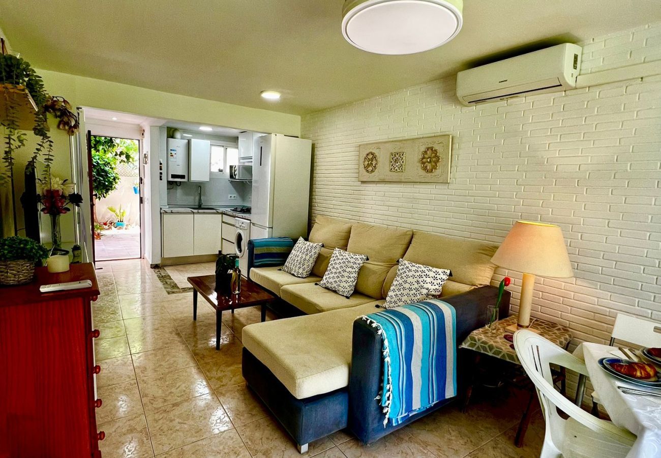 Apartment in Benalmádena - Garden View 1 bedroom Beach Retreat