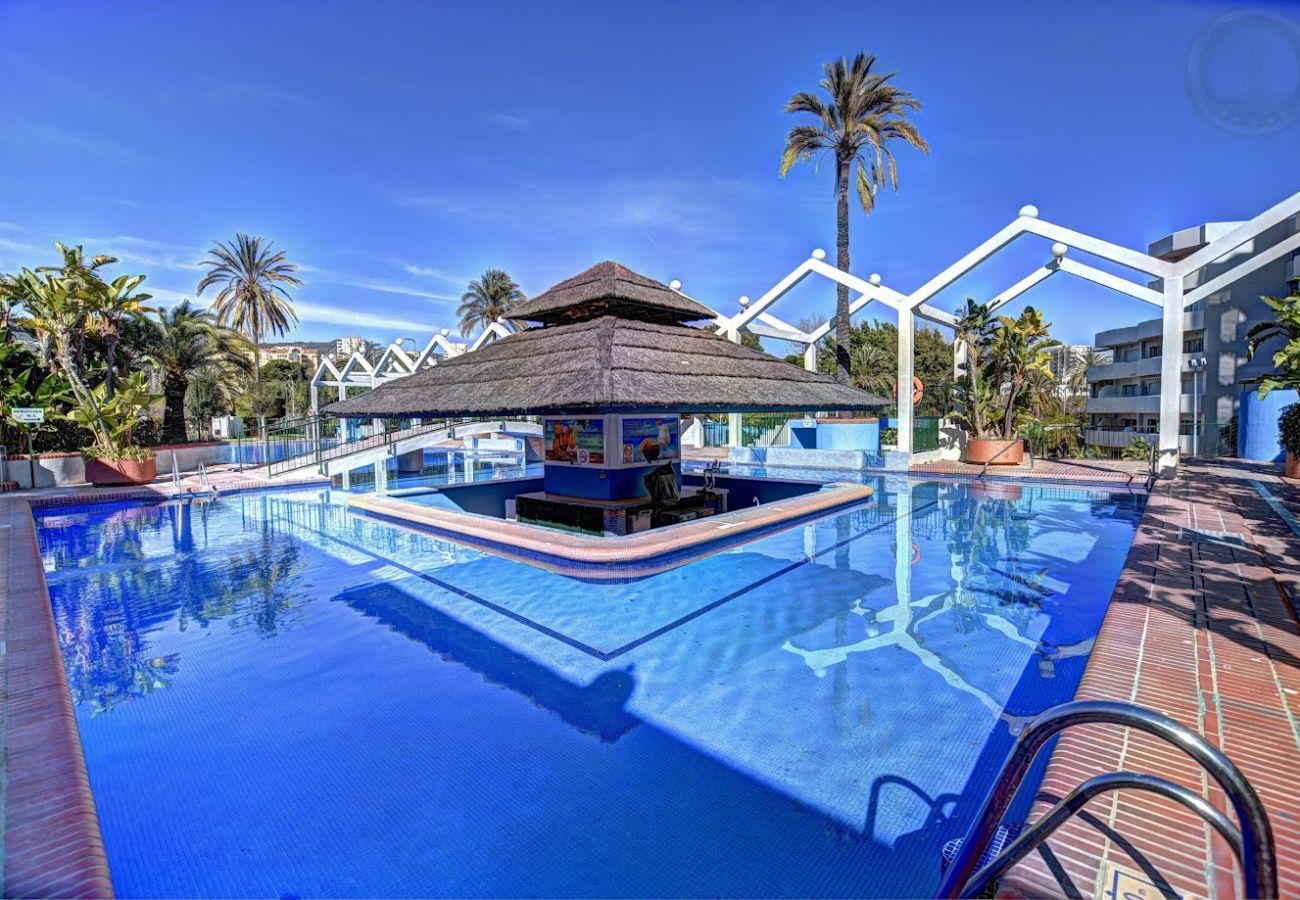 Apartment in Benalmádena - Pool View Apartment in Benalbeach
