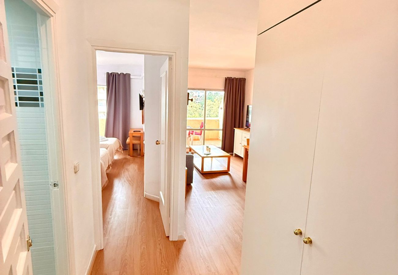 Apartment in Benalmádena - Pool View Apartment in Benalbeach