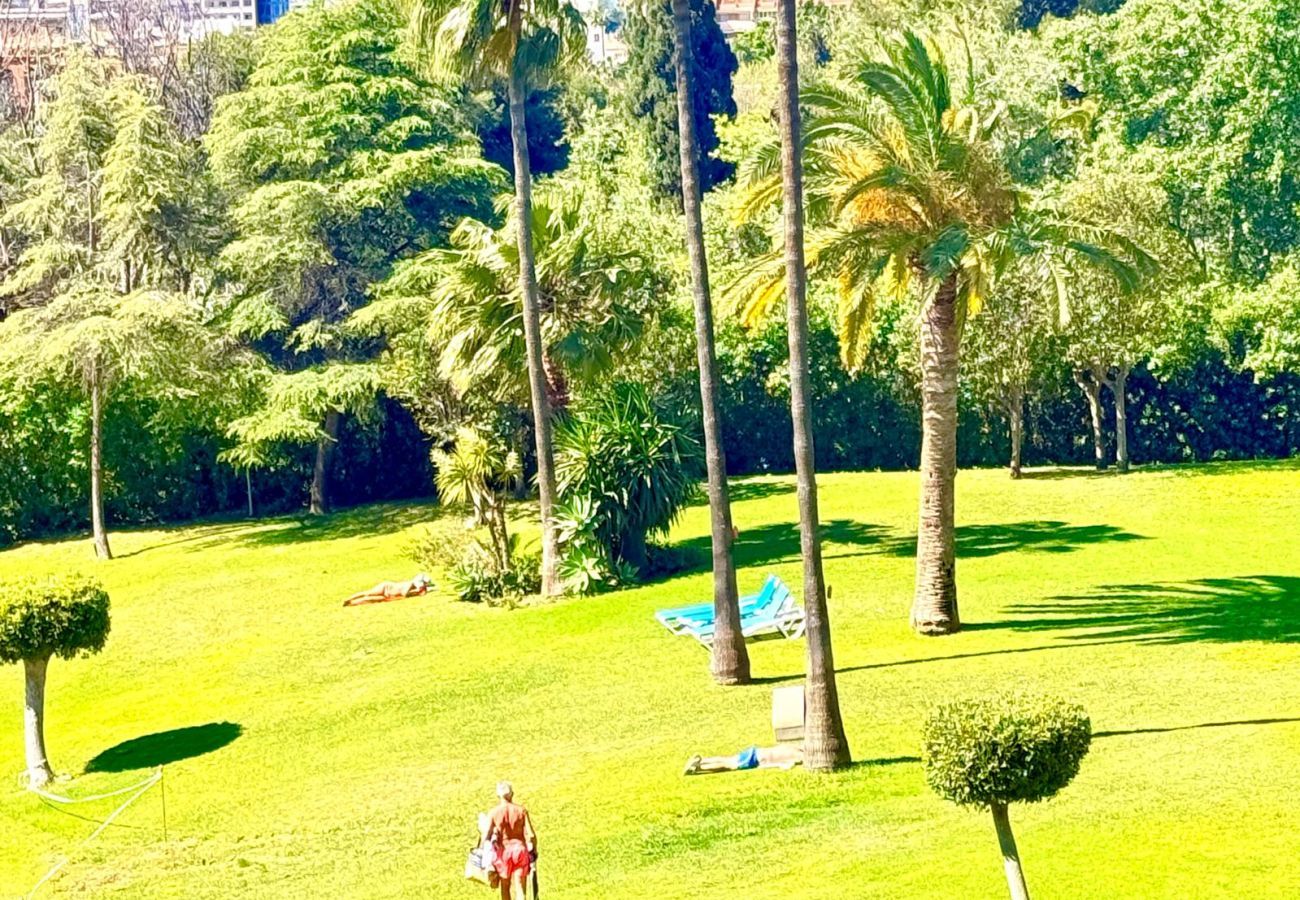 Apartment in Arroyo de la Miel - Charming apartment in Minerva Building, just a short walk from the beach in Arroyo de la Miel